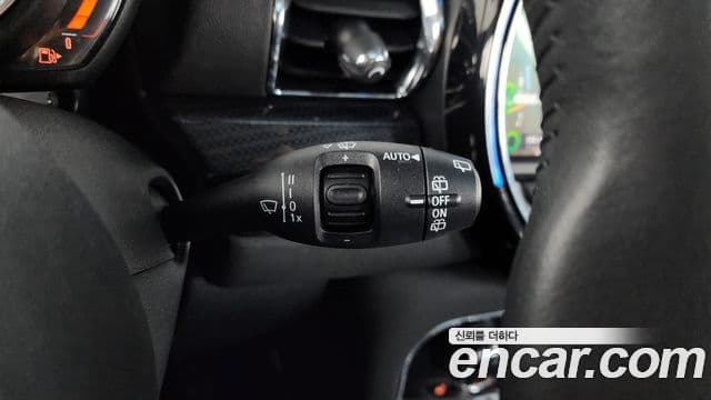 Mini Cooper 클럽맨 2세대, 2020 17