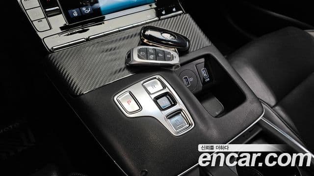 Hyundai The / новый New Grandeur IG люксовая версия VIP пакет, 2023 9