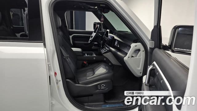 Land Rover Defender (L663) 130 D300 X-Dynamic HSE, 2024 11