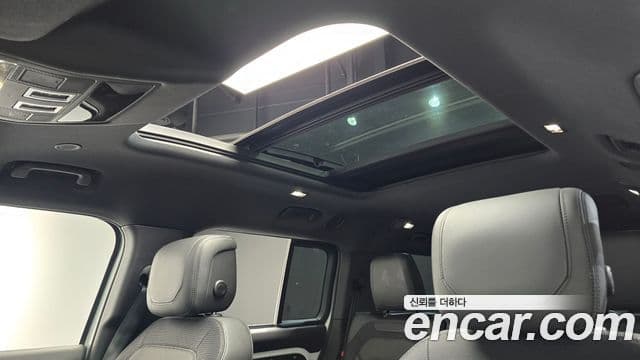 Land Rover Defender (L663) 130 D300 X-Dynamic HSE, 2024 19