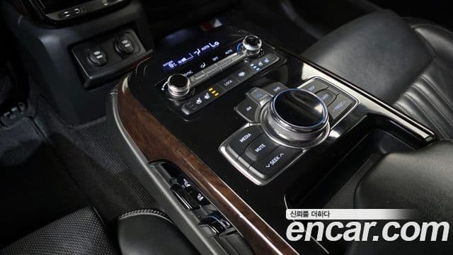 Genesis EQ900 Premium Luxury, 2018 18