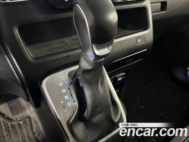 Hyundai Staria Modern, 2022 9