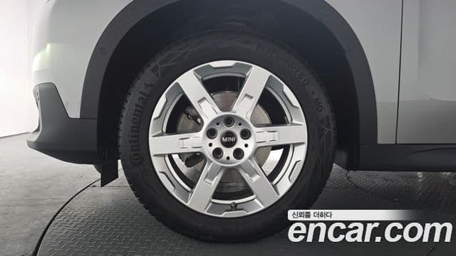 Mini Cooper S Countryman 3세대 ALL4 Classic, 2024 все фото