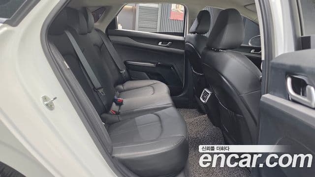 Kia K5 3세대 Prestige, 2020 12