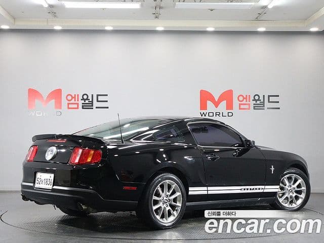 Ford Mustang купе, 2011 3