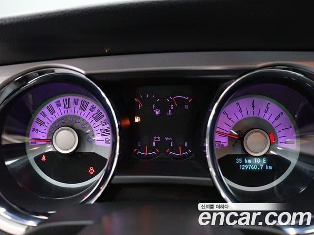 Ford Mustang купе, 2011 11