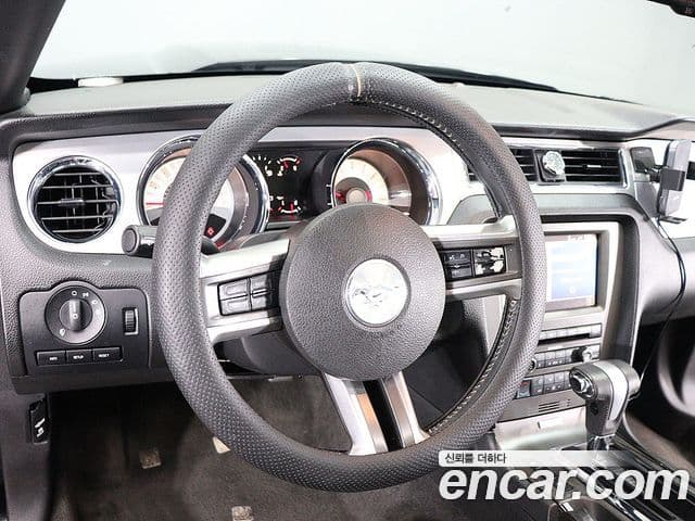 Ford Mustang купе, 2011 13