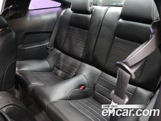 Ford Mustang купе, 2011 14