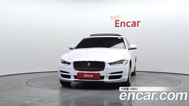 Jaguar XE 20d Prestige AWD, 2017 3