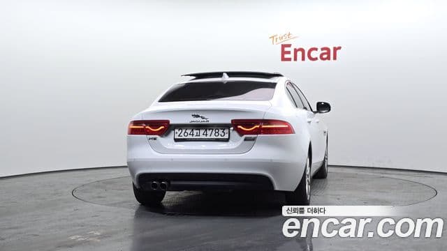 Jaguar XE 20d Prestige AWD, 2017 4