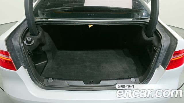 Jaguar XE 20d Prestige AWD, 2017 20