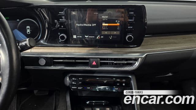 Kia K5 гибрид 3세대 Noblesse, 2020 14