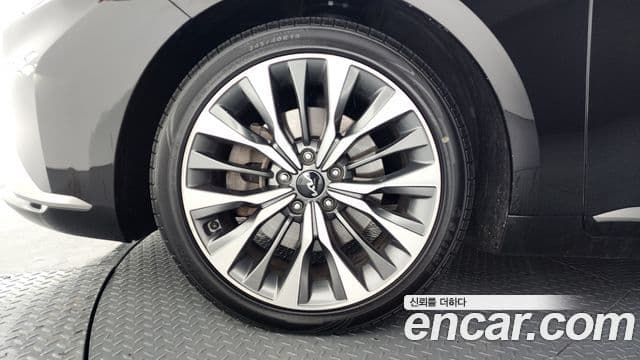 Kia K8 Signature, 2022 все фото