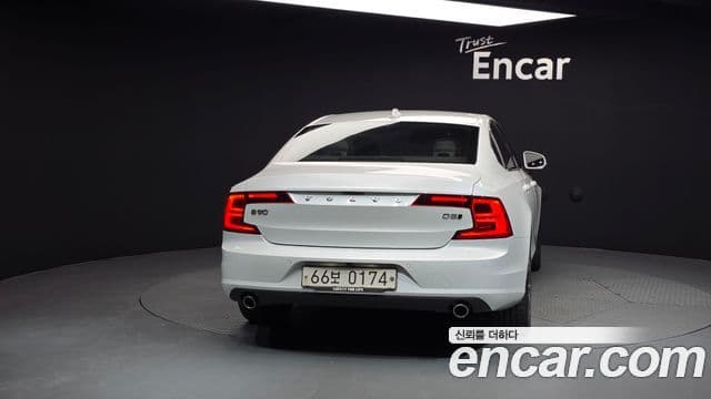 Volvo S90 D5 AWD Momentum, 2017 4