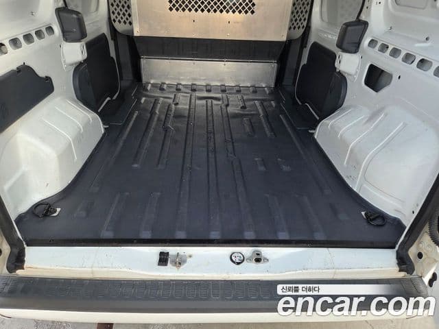 Ford 트랜짓 커넥트 1세대, 2011 14