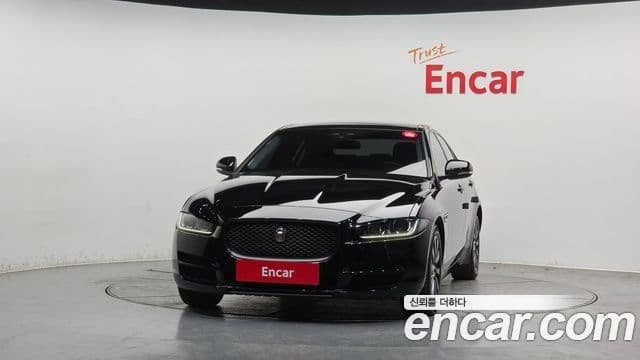 Jaguar XE Prestige, 2018 3