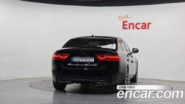 Jaguar XE Prestige, 2018 4