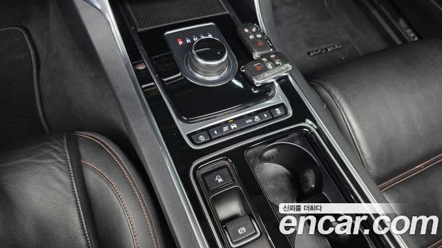 Jaguar XE Prestige, 2018 9