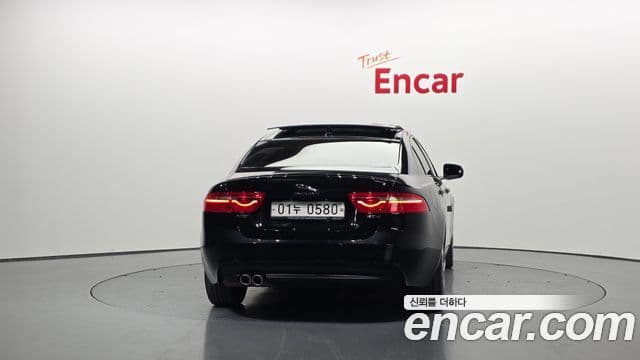 Jaguar XE 20d R스포츠, 2016 4