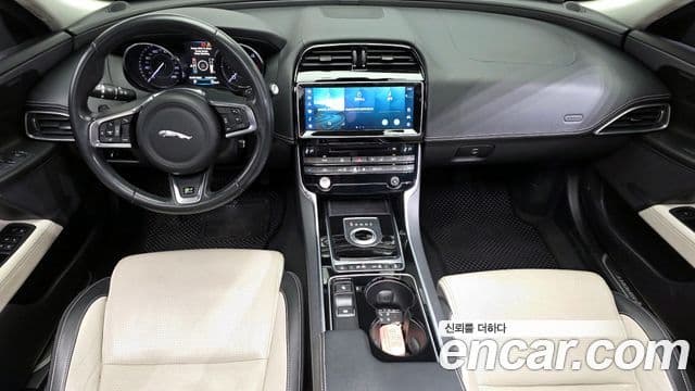 Jaguar XE 20d R스포츠, 2016 7