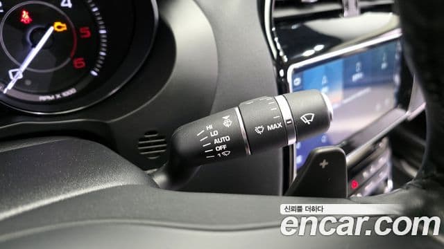 Jaguar XE 20d R스포츠, 2016 20