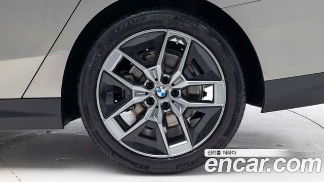 BMW 5시리즈 (G60), 2025 все фото