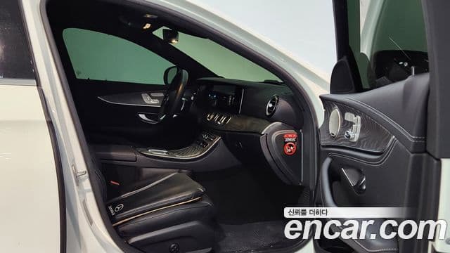 Mercedes-Benz E-класс W213 AMG Line, 2022 11