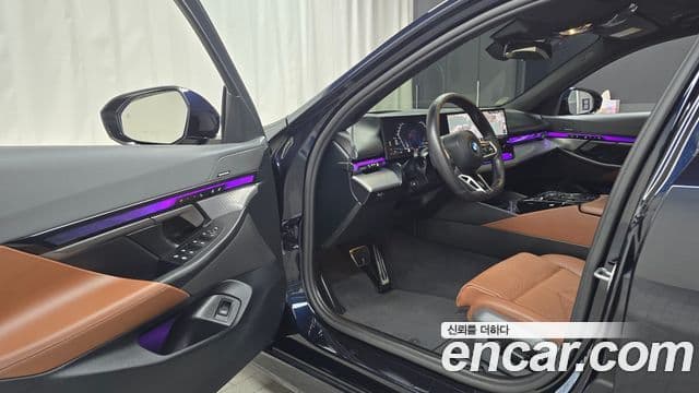 BMW 5시리즈 (G60) 530i xDrive M Sport, 2025 10