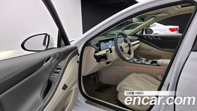 Genesis G80 (RG3) бензин 2.5 турбо AWD, 2025 11