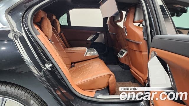 BMW 7시리즈 (G70) 740i sDrive Design Pure Excellence, 2023 12