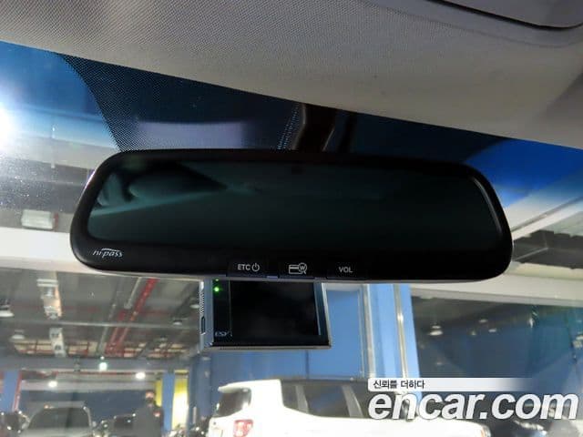 Hyundai YF Sonata чёрный, 2011 16