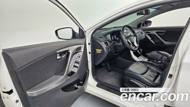 Hyundai Avante MD Premier, 2012 10