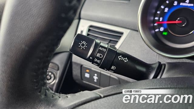 Hyundai Avante MD Premier, 2012 15