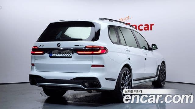 BMW X7 (G07) xDrive 40i M Sport 6인승, 2025 2