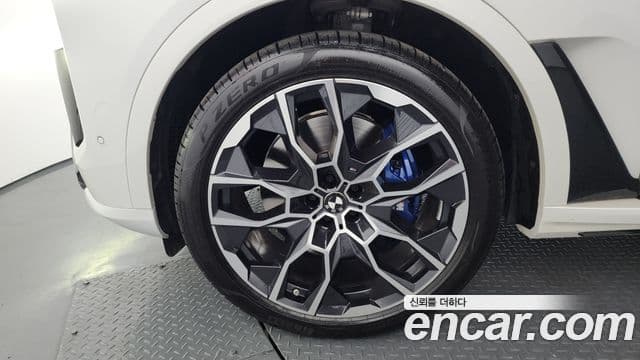 BMW X7 (G07) xDrive 40i M Sport 6인승, 2025 все фото