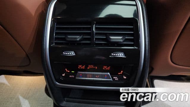 BMW X7 (G07) xDrive 40i M Sport 6인승, 2025 19