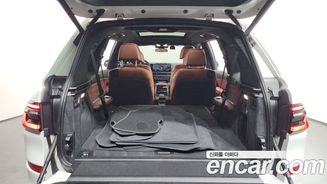 BMW X7 (G07) xDrive 40i M Sport 6인승, 2025 20