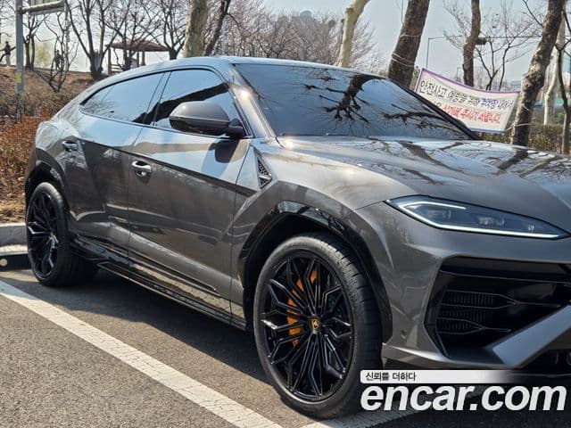 Lamborghini Urus 4.0 V8 SE, 2025 2