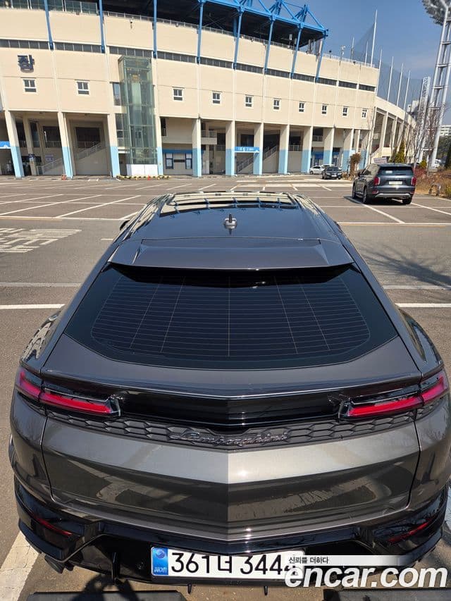 Lamborghini Urus 4.0 V8 SE, 2025 4