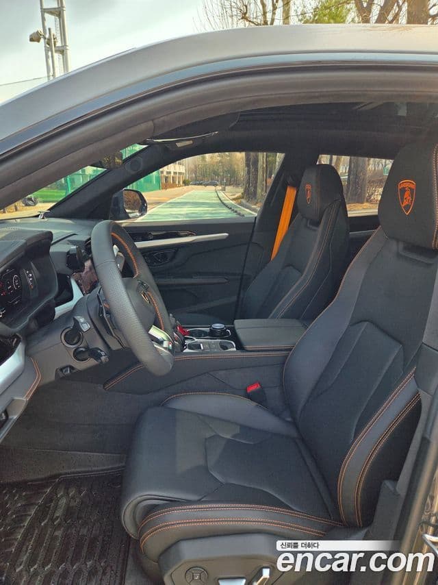 Lamborghini Urus 4.0 V8 SE, 2025 7
