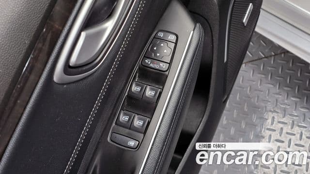 Renault Korea(Samsung) SM6 2.0 LPe RE (для людей с инвалидностью), 2016 19