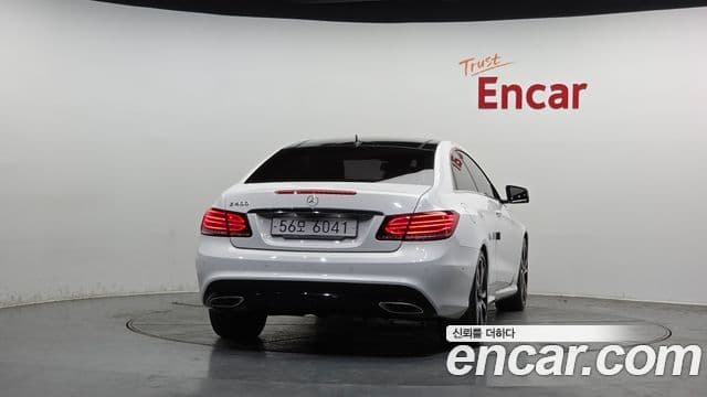 Mercedes-Benz E-класс W212 E400 купе, 2016 4