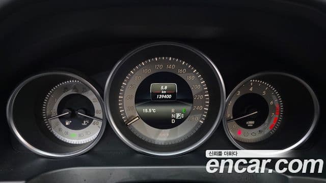 Mercedes-Benz E-класс W212 E400 купе, 2016 8