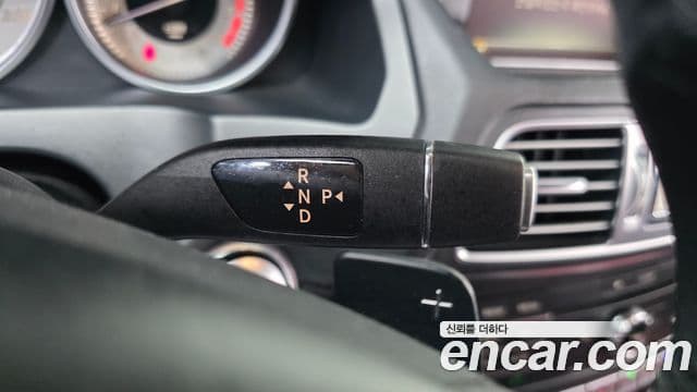 Mercedes-Benz E-класс W212 E400 купе, 2016 9