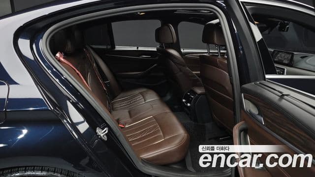 BMW 5시리즈 (G30) 520d M Sport Plus, 2020 12
