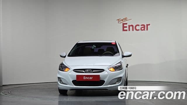 Hyundai Accent(новый кузов / новое поколение) Premier, 2011 3