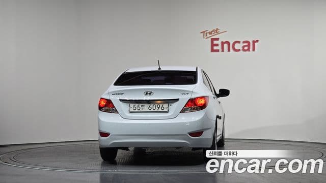 Hyundai Accent(новый кузов / новое поколение) Premier, 2011 4