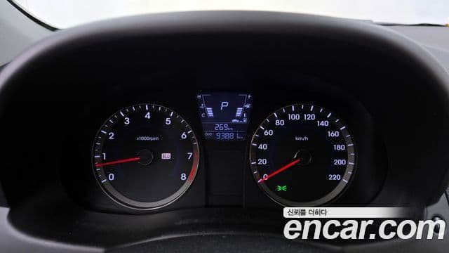 Hyundai Accent(новый кузов / новое поколение) Premier, 2011 8