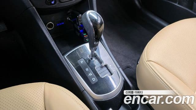 Hyundai Accent(новый кузов / новое поколение) Premier, 2011 9