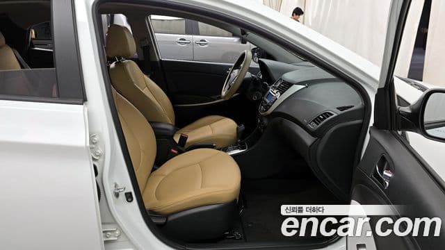 Hyundai Accent(новый кузов / новое поколение) Premier, 2011 11